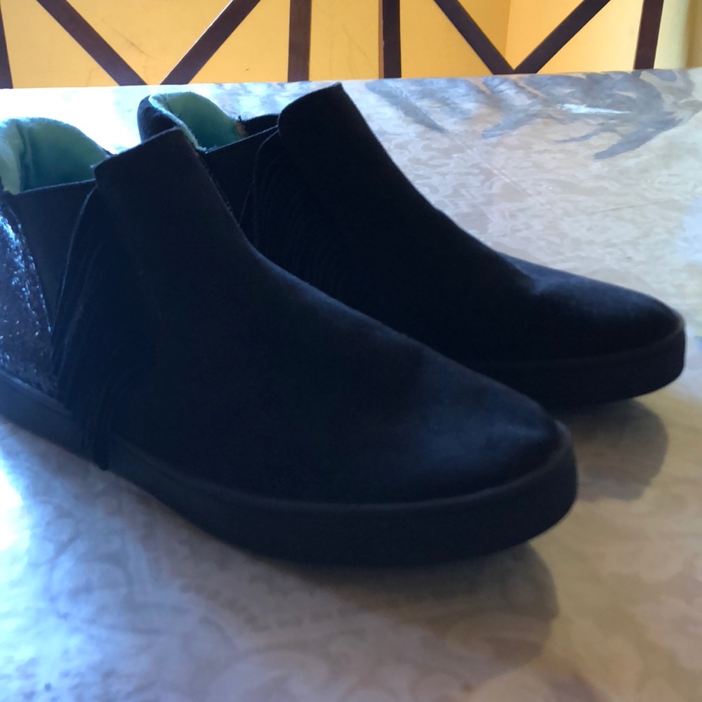 Girls fringe shoes